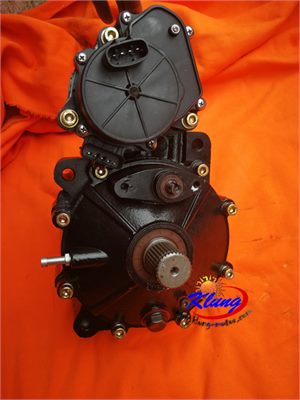 front differential with electric converter 2x4/4x4 and manual differential lock .